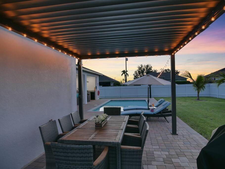 Casa Sevilla, Heated Pool, Sleeps 9, 4B3B Cape Coral Luaran gambar