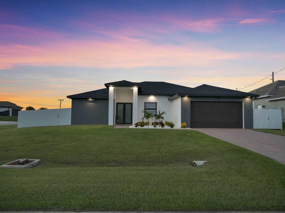 Casa Sevilla, Heated Pool, Sleeps 9, 4B3B Cape Coral Luaran gambar