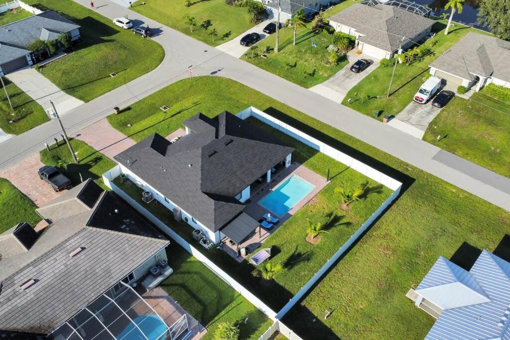 Casa Sevilla, Heated Pool, Sleeps 9, 4B3B Cape Coral Luaran gambar
