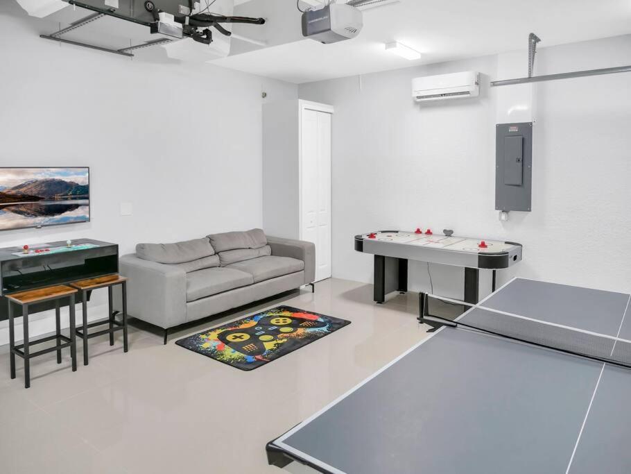 Casa Sevilla, Heated Pool, Sleeps 9, 4B3B Cape Coral Luaran gambar