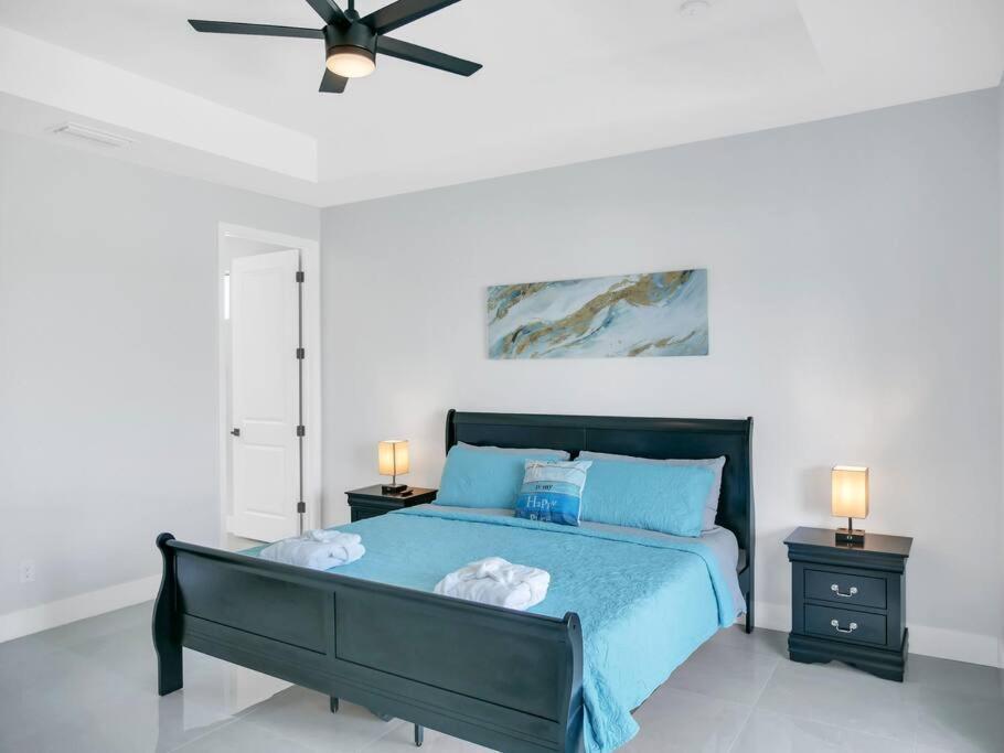 Casa Sevilla, Heated Pool, Sleeps 9, 4B3B Cape Coral Luaran gambar