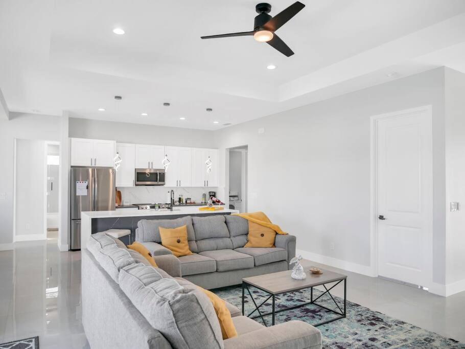 Casa Sevilla, Heated Pool, Sleeps 9, 4B3B Cape Coral Luaran gambar