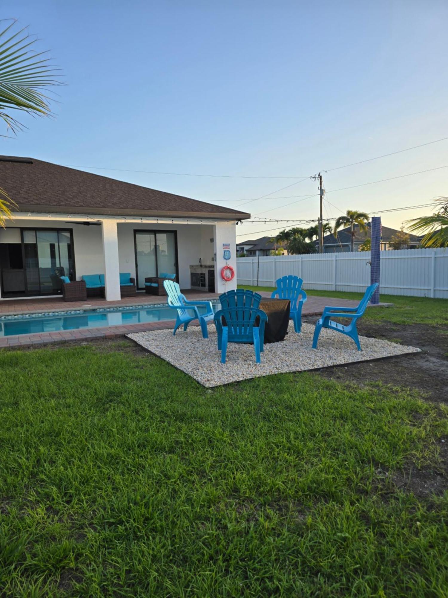 Casa Sevilla, Heated Pool, Sleeps 9, 4B3B Cape Coral Luaran gambar